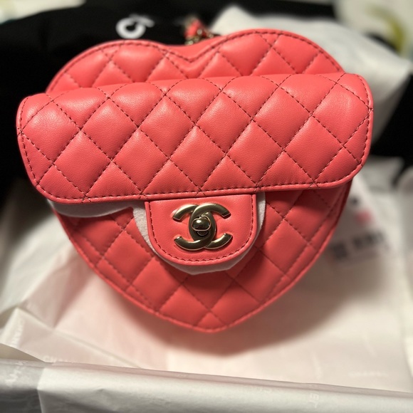 CHANEL Pink Quilted Heart Crossbody Bag - Picture 1 of 5